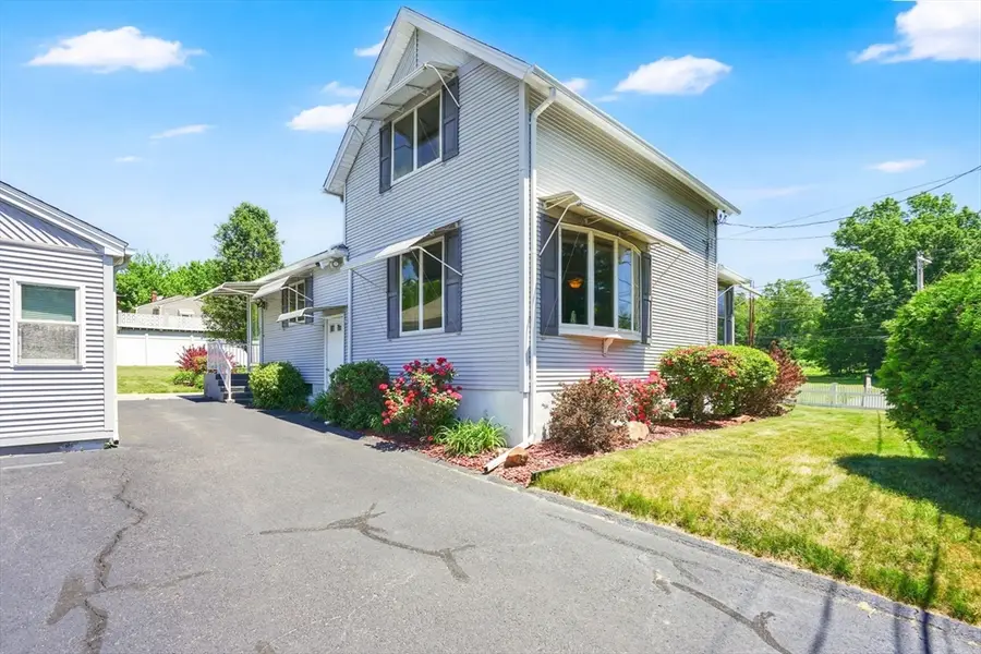 29 West St, Ludlow, MA 01056 - #3