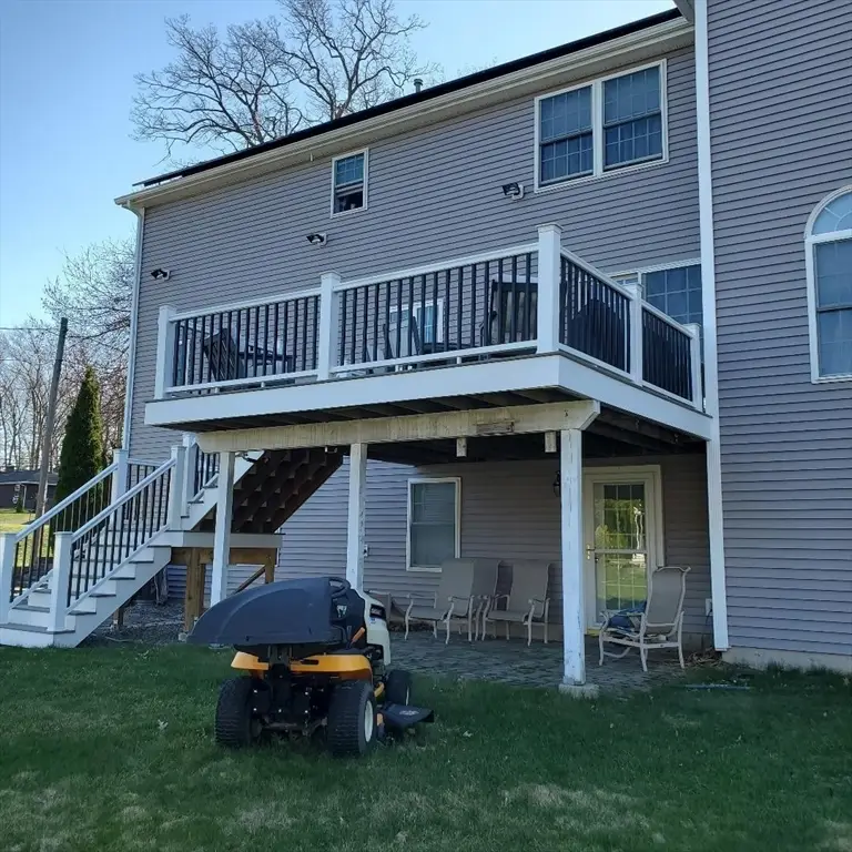 261 Oak St, Methuen, MA 01844 - #2