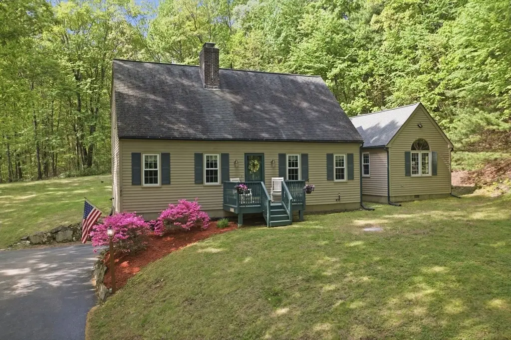 180 Oxford Rd, Charlton, MA 01507 - #1
