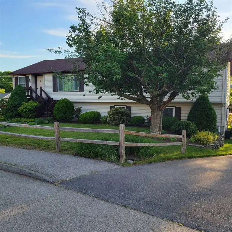 4 Eastern Ave, Webster, MA 01570 - #2