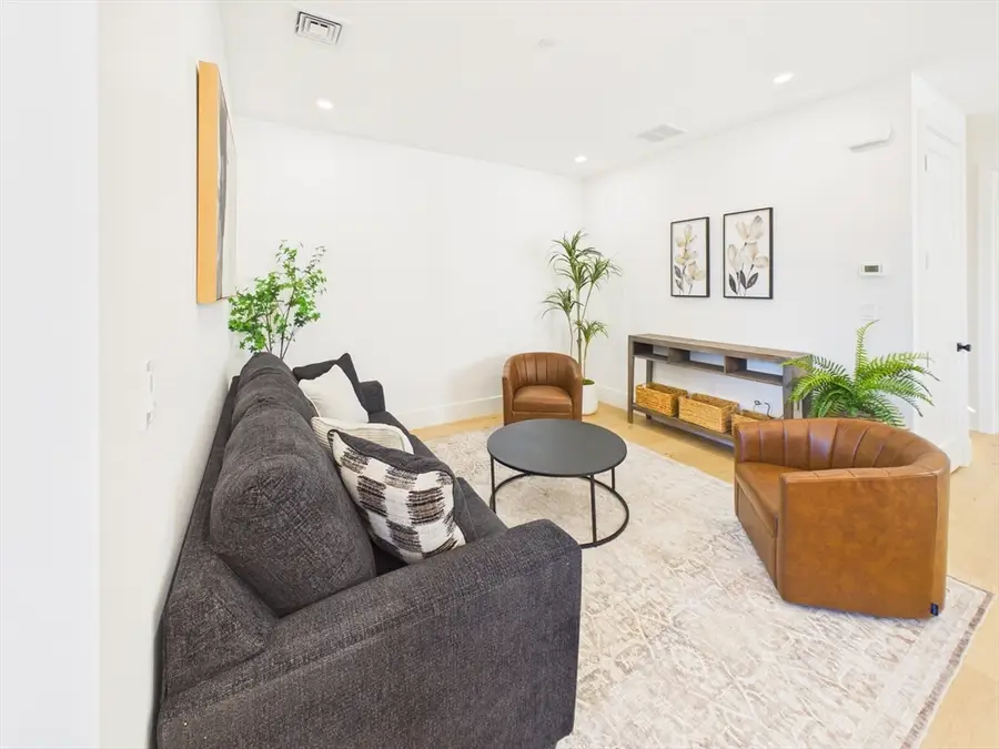 244 L Street #4, Boston, MA 02127 - #3