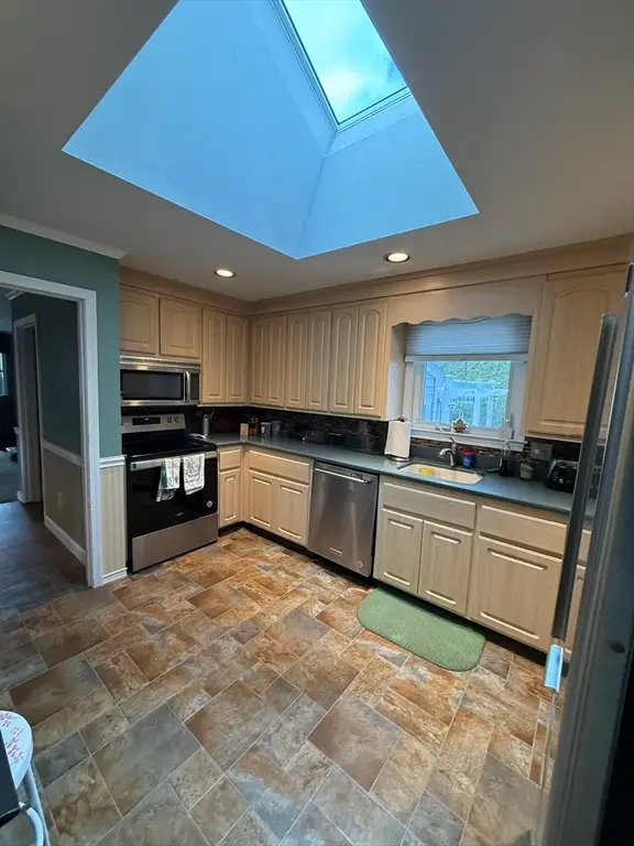 129 Hobart St, Danvers, MA 01923 - #2