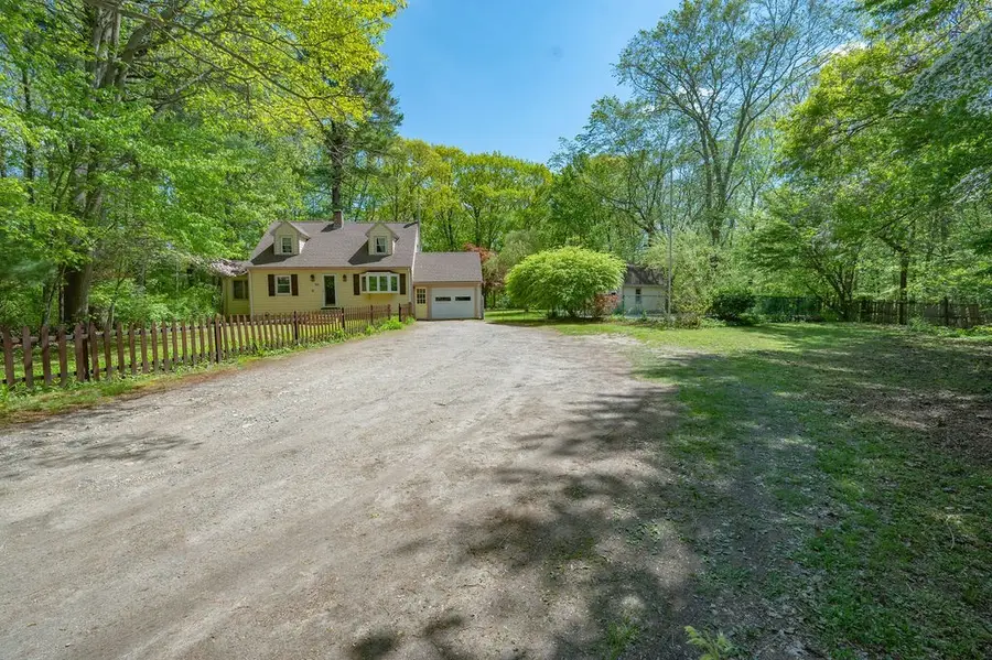 586 Turnpike St, Stoughton, MA 02072 - #2