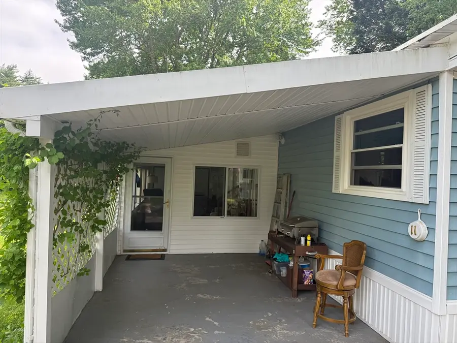 11 Willow Cir, Brimfield, MA 01010 - #3