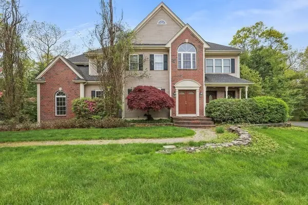 12 Kristen Circle, North Attleboro, MA 02760