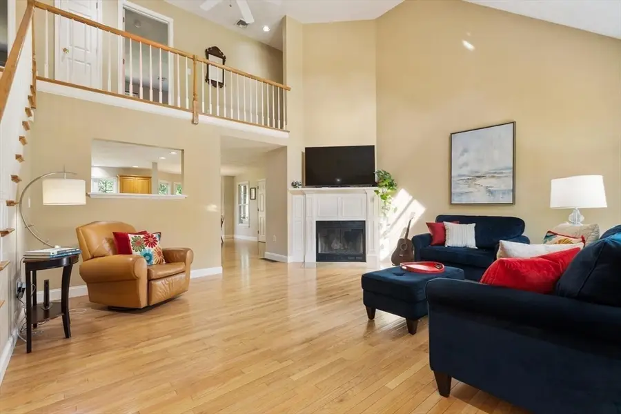 2 Laury Ln, Littleton, MA 01460 - #3