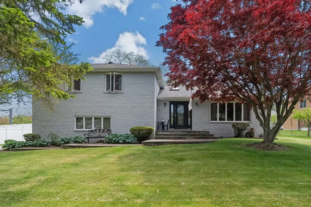 394 Lees River Ave, Somerset, MA 02725 - #1