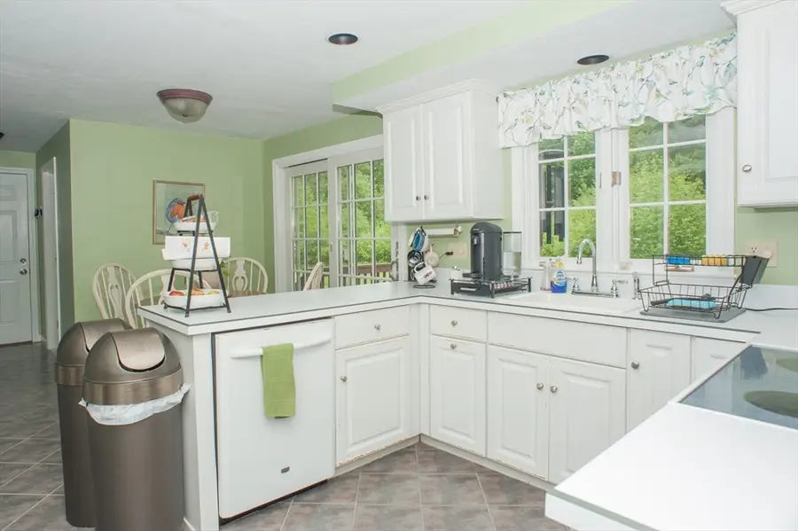 13 King Philip Path, Mendon, MA 01756 - #3