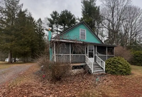 151 Dedham St, Wrentham, MA 02093