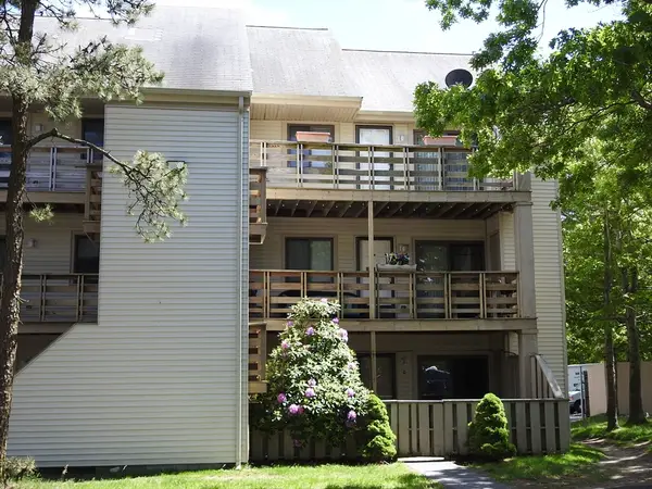 800 Bearses Way #4NF, Barnstable, MA 02601