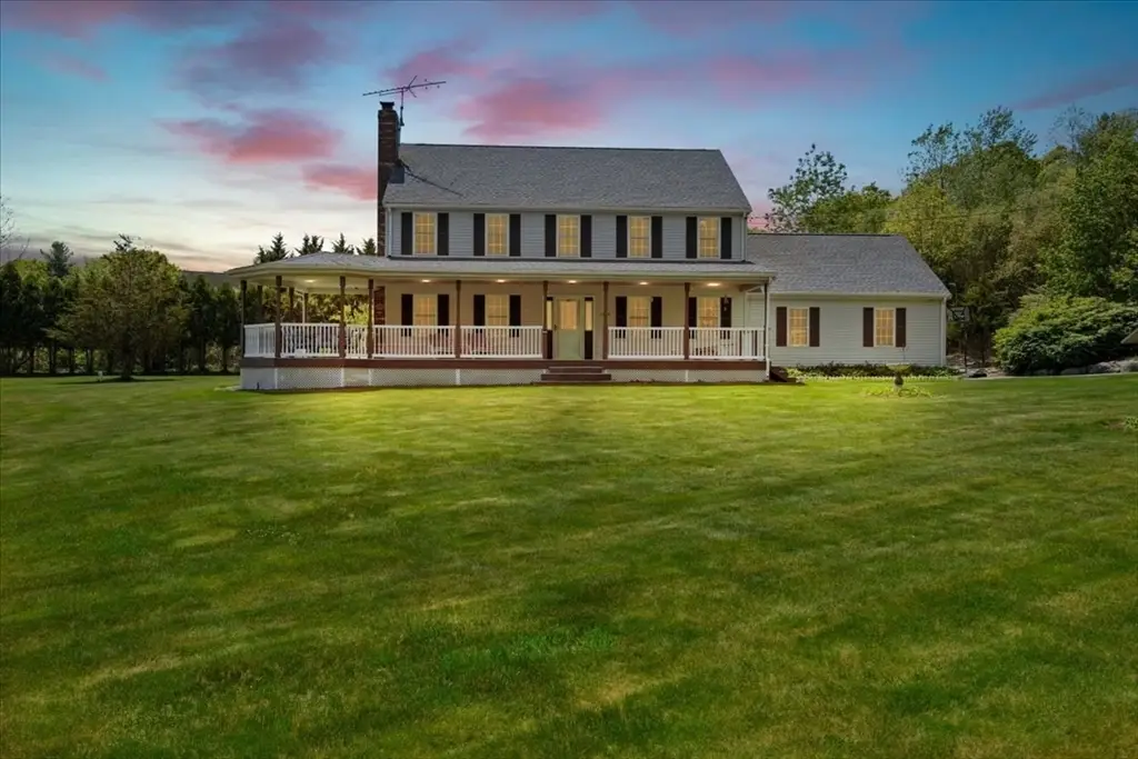 1805 Oak Grove Dr, Dighton, MA 02764 - #1