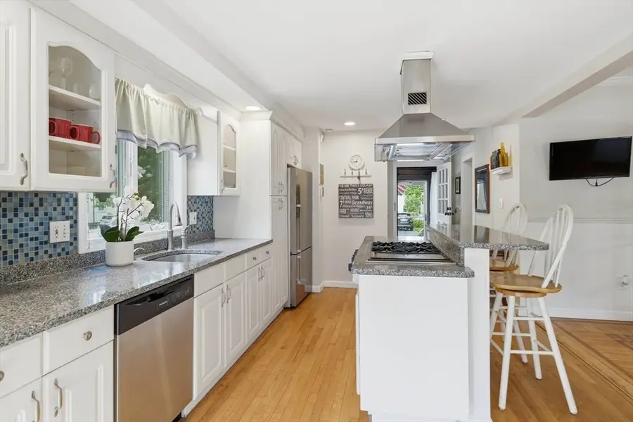 20 Raymond St, Everett, MA 02149 - #3