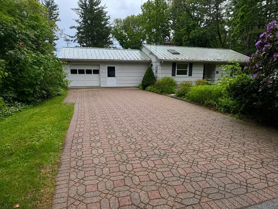 48 Clearview Dr, West Brookfield, MA 01585 - #3