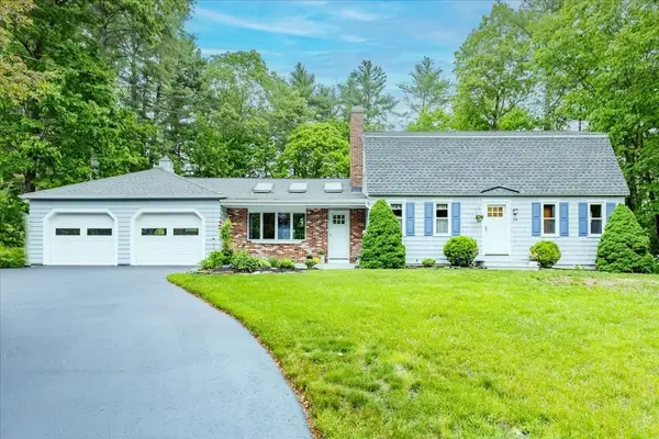 29 Ponderosa Dr, Townsend, MA 01469