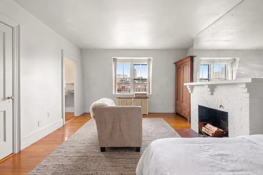 8 Brimmer St #5B, Boston, MA 02108 - #2