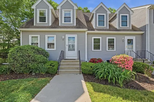 21 Basking Ridge #21, Middleboro, MA 02346