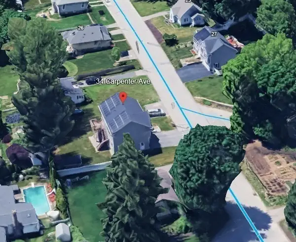 34 Carpenter Ave, Worcester, MA 01605