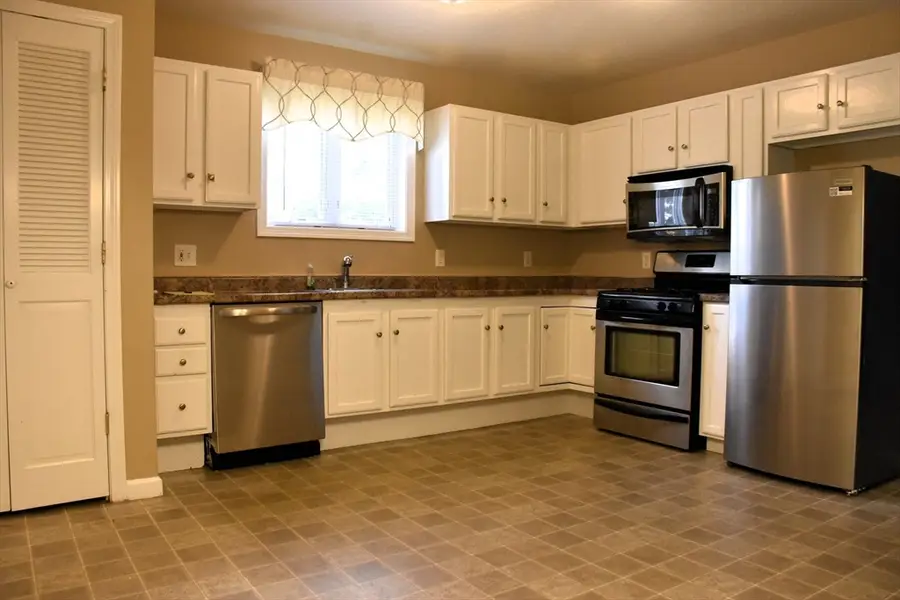 25 George Street #2, Dudley, MA 01571 - #2