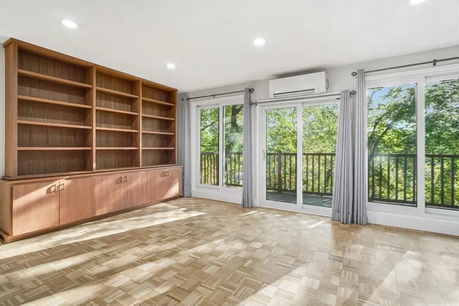 184 Rawson Rd #184, Brookline, MA 02445 - #3