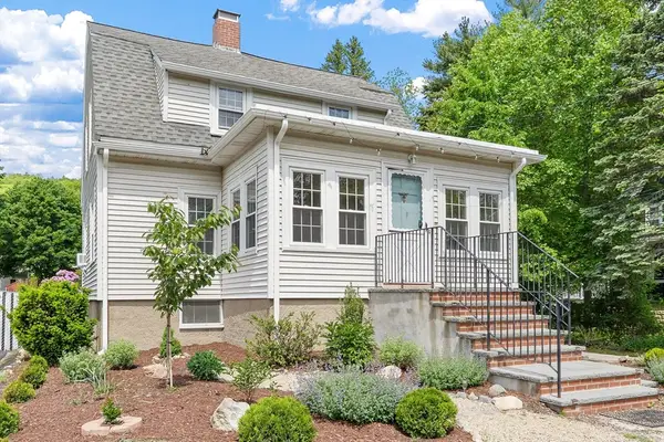 74 Galen St, Waltham, MA 02451