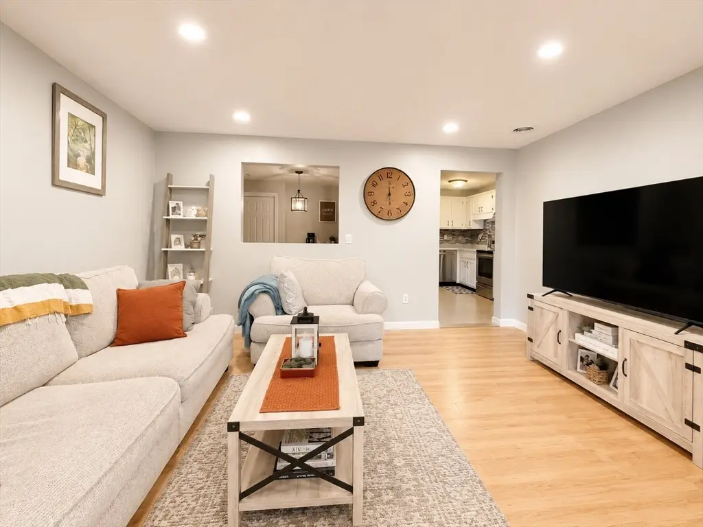52 Randolph Dr #52, Tewksbury, MA 01876 - #1
