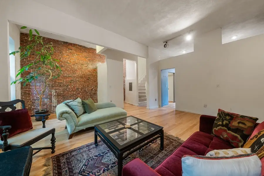 50 E Springfield St #2, Boston, MA 02118 - #2
