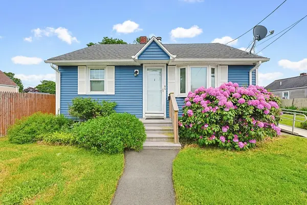 66 Little Neck Avenue, Swansea, MA 02777