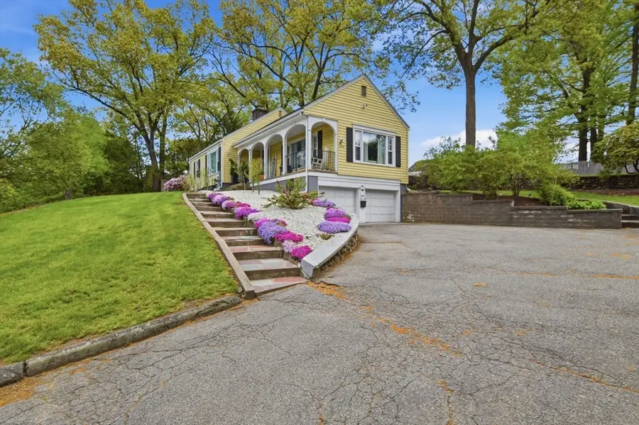 620 Roosevelt Ave, Springfield, MA 01118 - #3
