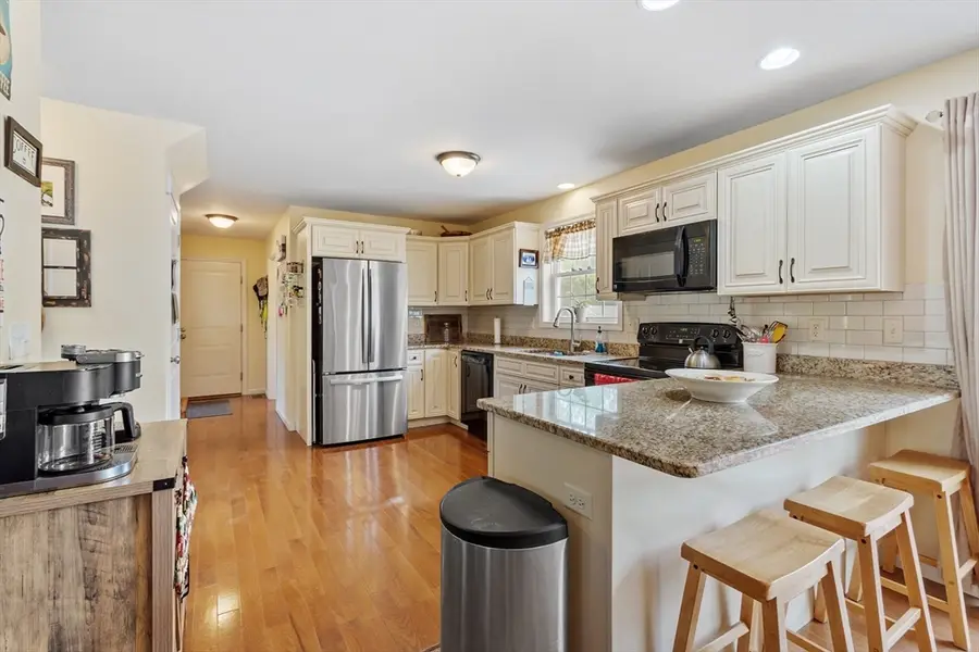 13 Ballard Ct, Leominster, MA 01453 - #2