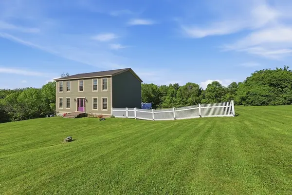 720 East Hill Road, Oakham, MA 01068