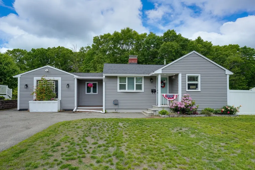 55 Rumford St, Lowell, MA 01852 - #1
