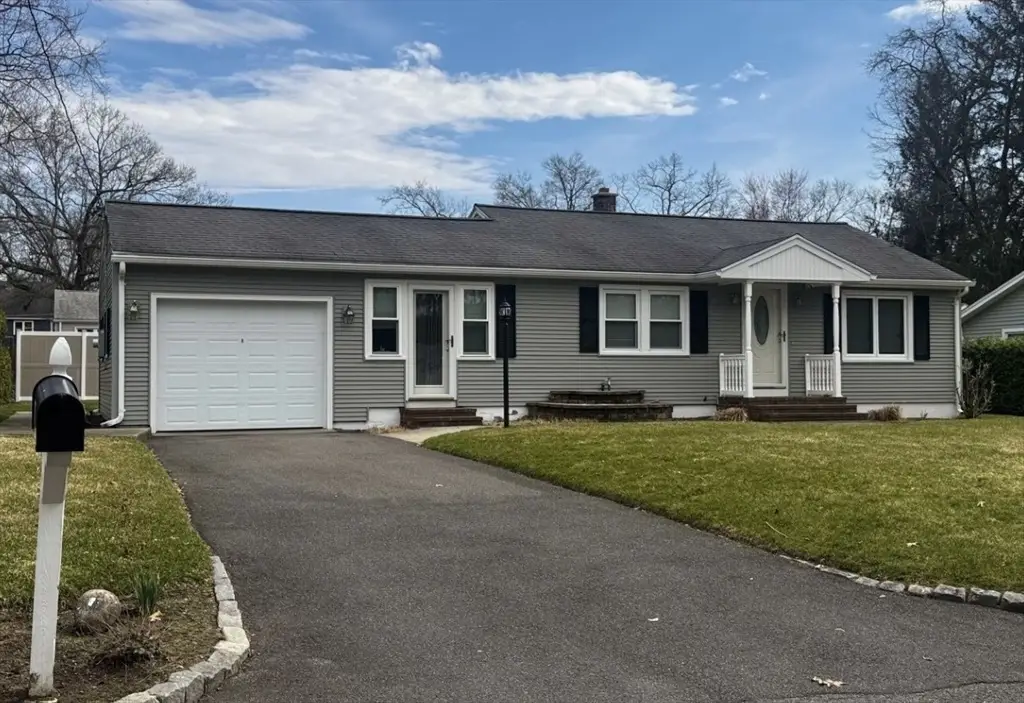 10 Benger Ave, South Hadley, MA 01075 - #1