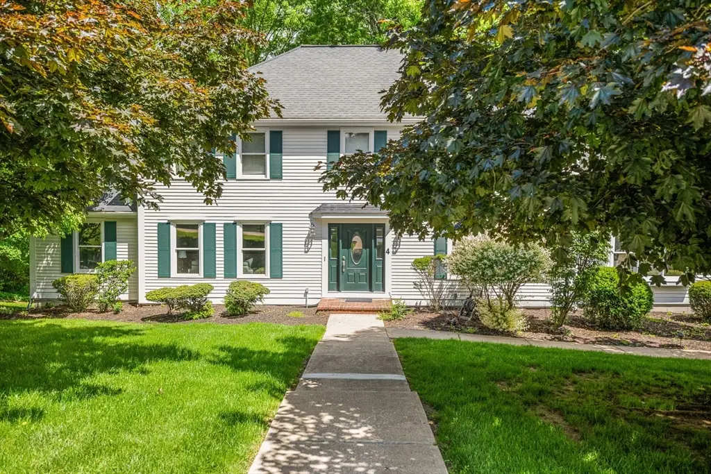 4 Skyview Dr, Walpole, MA 02081 - #1