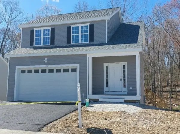 19B Crownshield #19B, Uxbridge, MA 01569