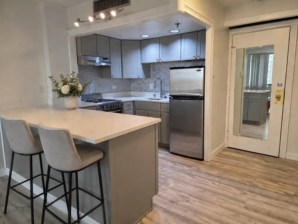 70 Southbridge St #811, Worcester, MA 01608 - #1