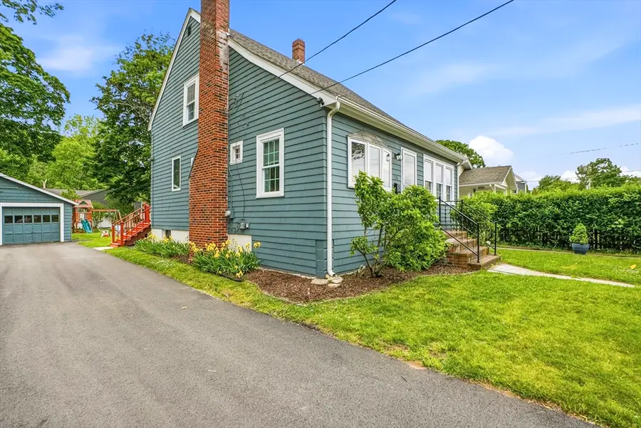 24 Henry St, Mansfield, MA 02048 - #3