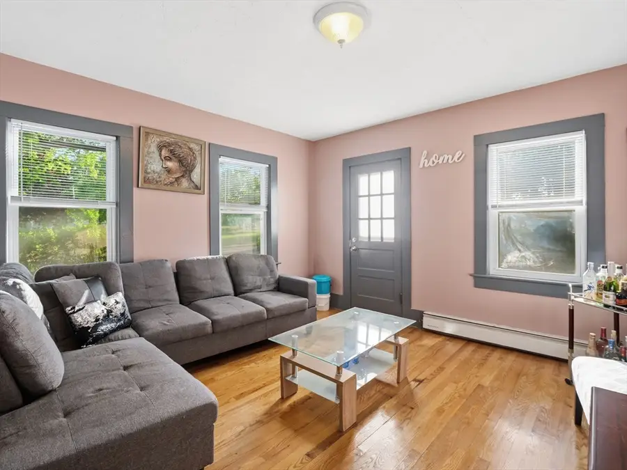 9 Turnpike Rd, Townsend, MA 01469 - #3