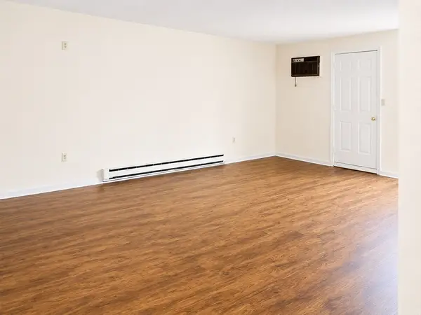 10 Rutledge St #1B, Worcester, MA 01604