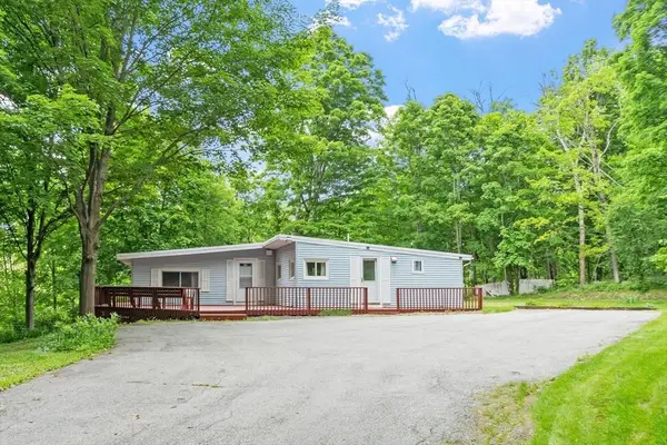 55 Main Street, West Newbury, MA 01985