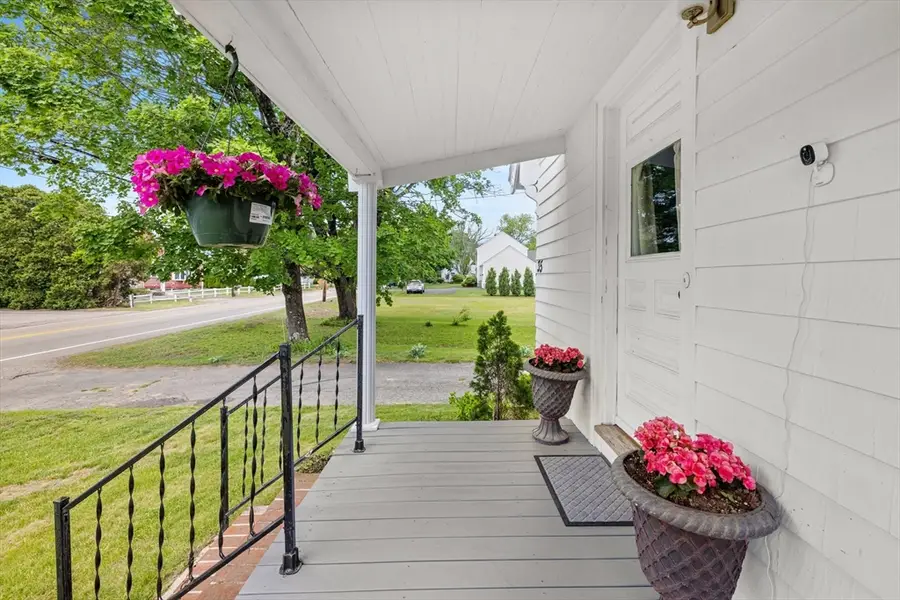 35 Worcester St, Taunton, MA 02780 - #2