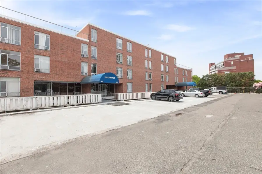 231 Coolidge Ave #409, Watertown, MA 02472 - #2