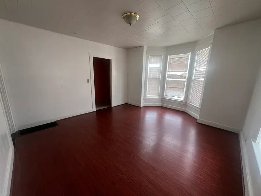 2 Avon Pl, Haverhill, MA 01832 - #2