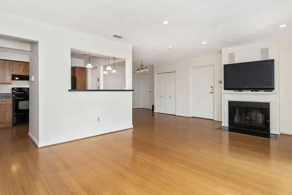 5 April Ln #31, Lexington, MA 02421