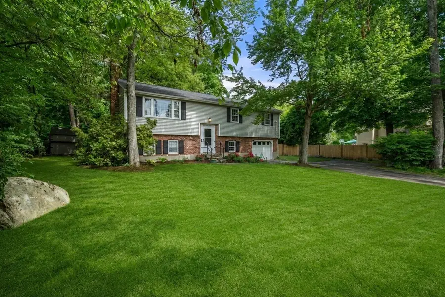 105 High St, Holliston, MA 01746 - #2
