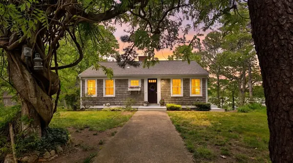 34 Featherbed Ln, Brewster, MA 02631