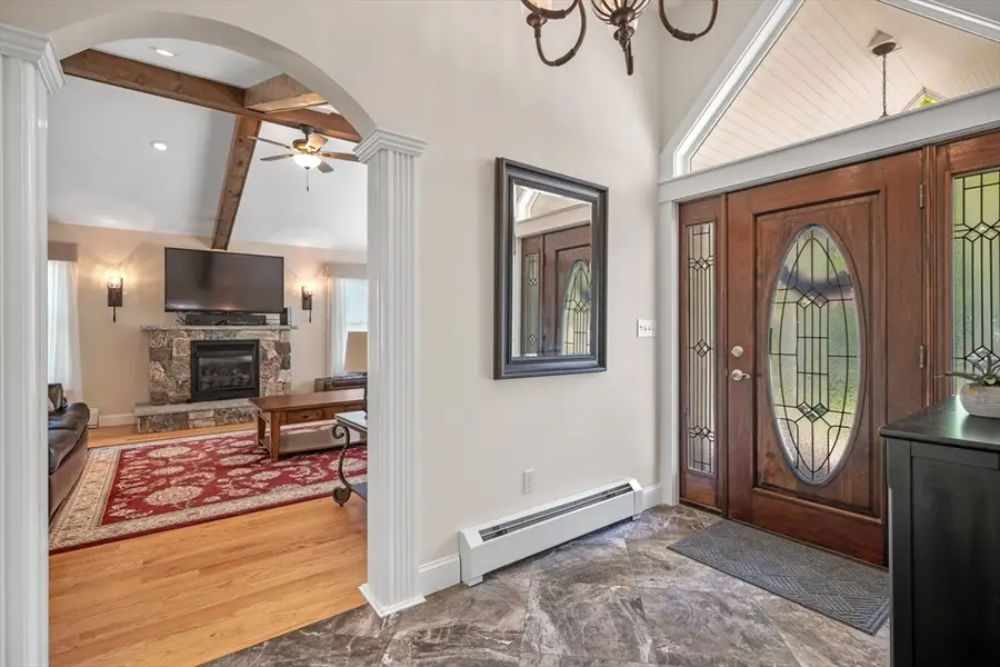 9 Oxford Rd, Gloucester, MA 01930 - #3