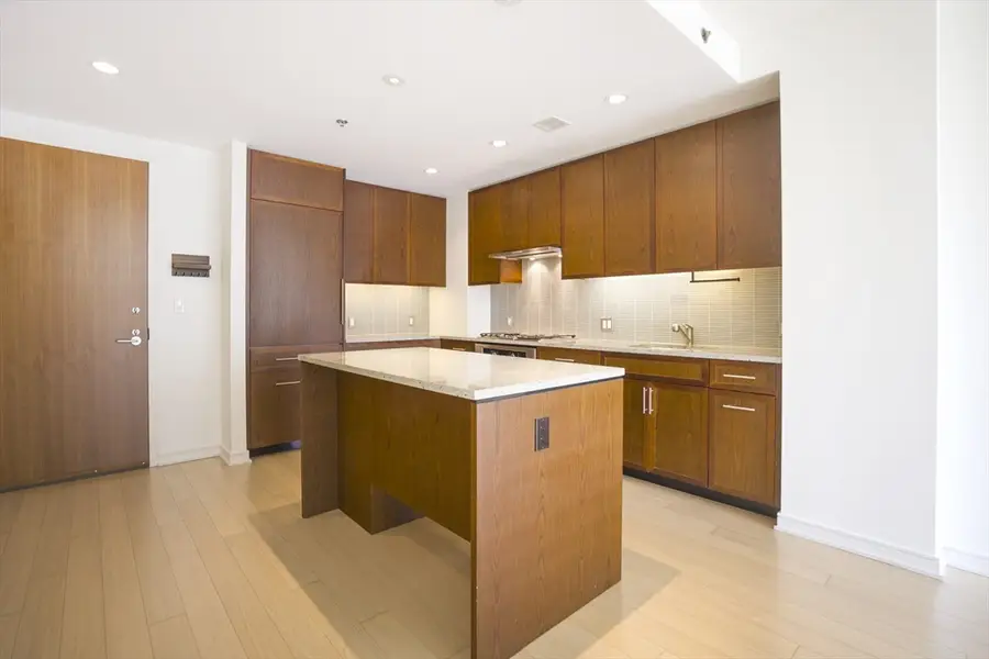 580 Washington St #12E, Boston, MA 02111 - #2