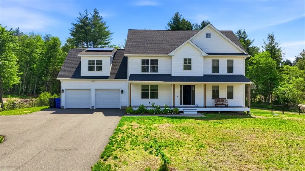 18 Woodland Ln, Belchertown, MA 01007 - #1