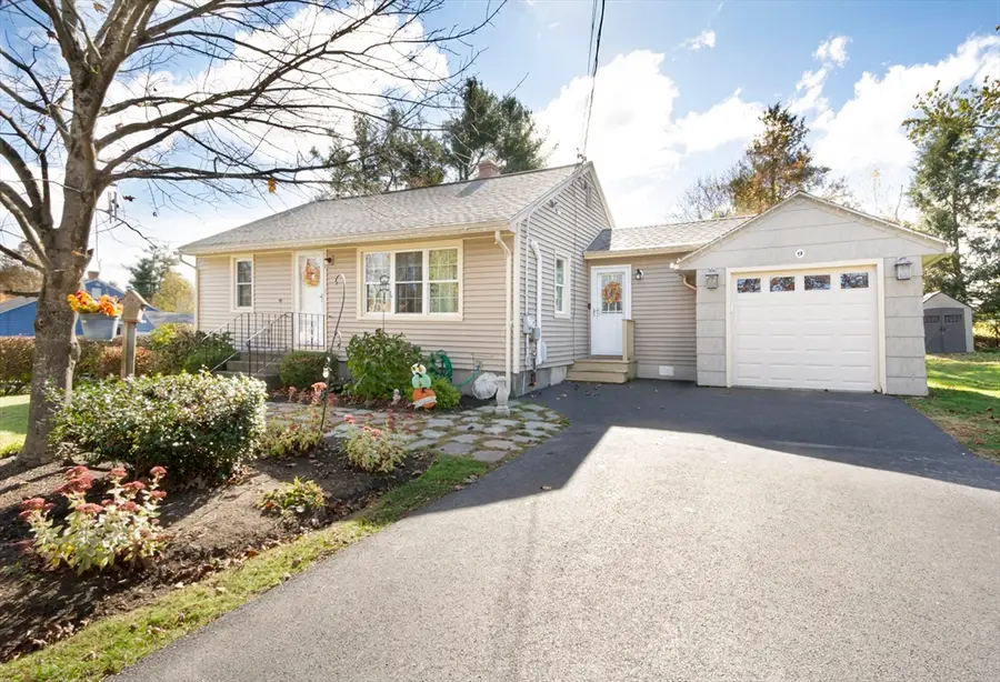9 Orchard Dr, Paxton, MA 01612 - #3