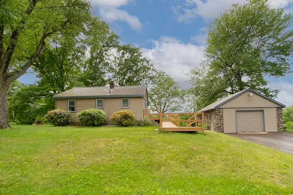 17 Shirley Rd, Shrewsbury, MA 01545